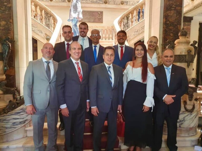 ANACRIM e o Criminalista James Walker recebem Moção na ALERJ