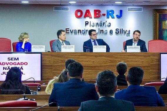 PRESIDENTE JAMES WALKER DEU POSSE À COMISSÃO DE COMPLIANCE DA OAB-RJ