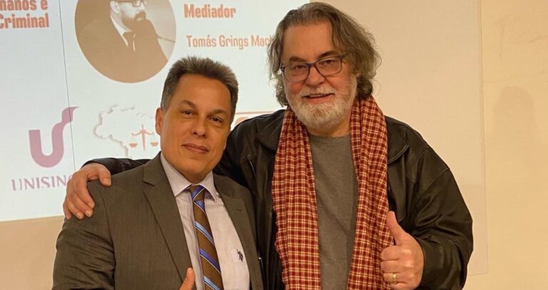 CRIMINALISTA JAMES WALKER FAZ A PALESTRA DE ABERTURA DO ENCONTRO JURÍDICO NA UNISINOS AO LADO DE LENIO STRECK