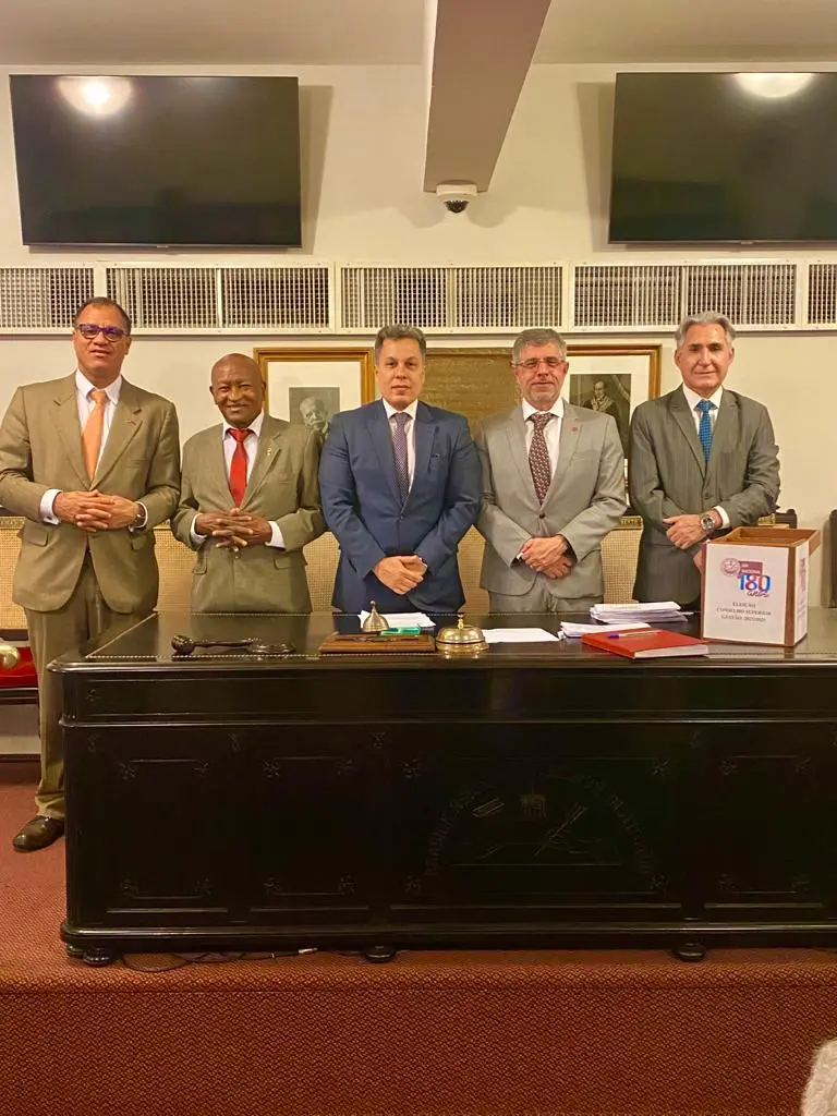 ADVOGADO JAMES WALKER PRESIDE APURAÇÃO DA ELEIÇÃO DO CONSELHO SUPERIOR DO IAB