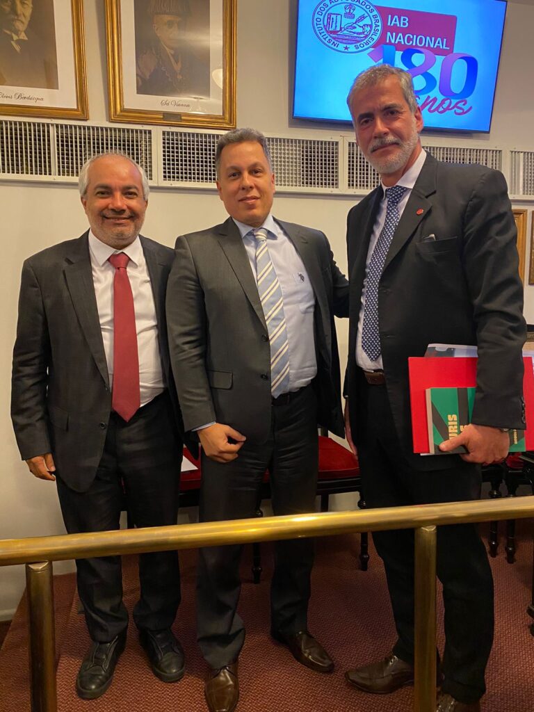 CRIMINALISTA JAMES WALKER NA POSSE DO MINISTRO ROGÉRIO SCHIETTI NO IAB