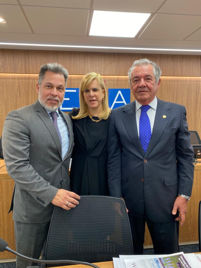 CRIMINALISTA JAMES WALKER RECEPCIONOU O EX MINISTRO MARCO AURÉLIO (STF)